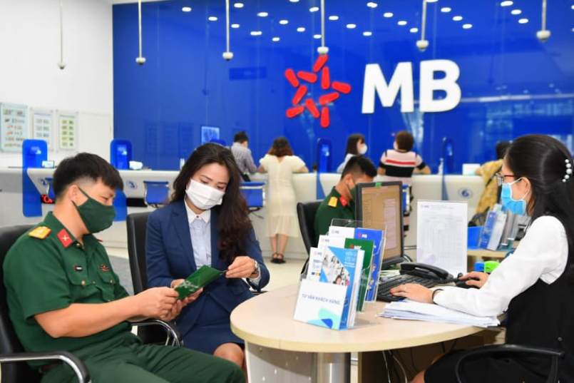 Cách hủy tài khoản MB Bank tại phòng giao dịch